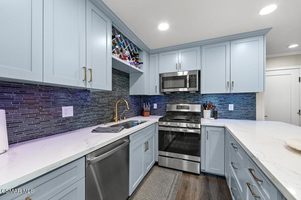 Photo of 3918 Cochran Street #19, Simi Valley, CA 93063 (MLS # 226000293)