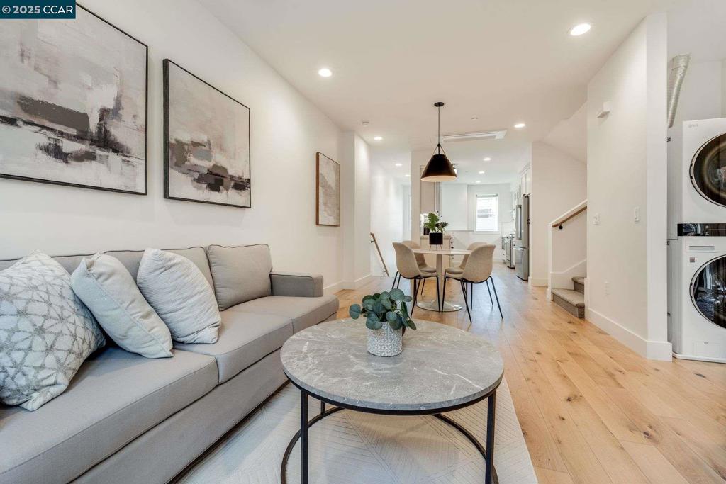 DOWNTOWN LAF - Residential