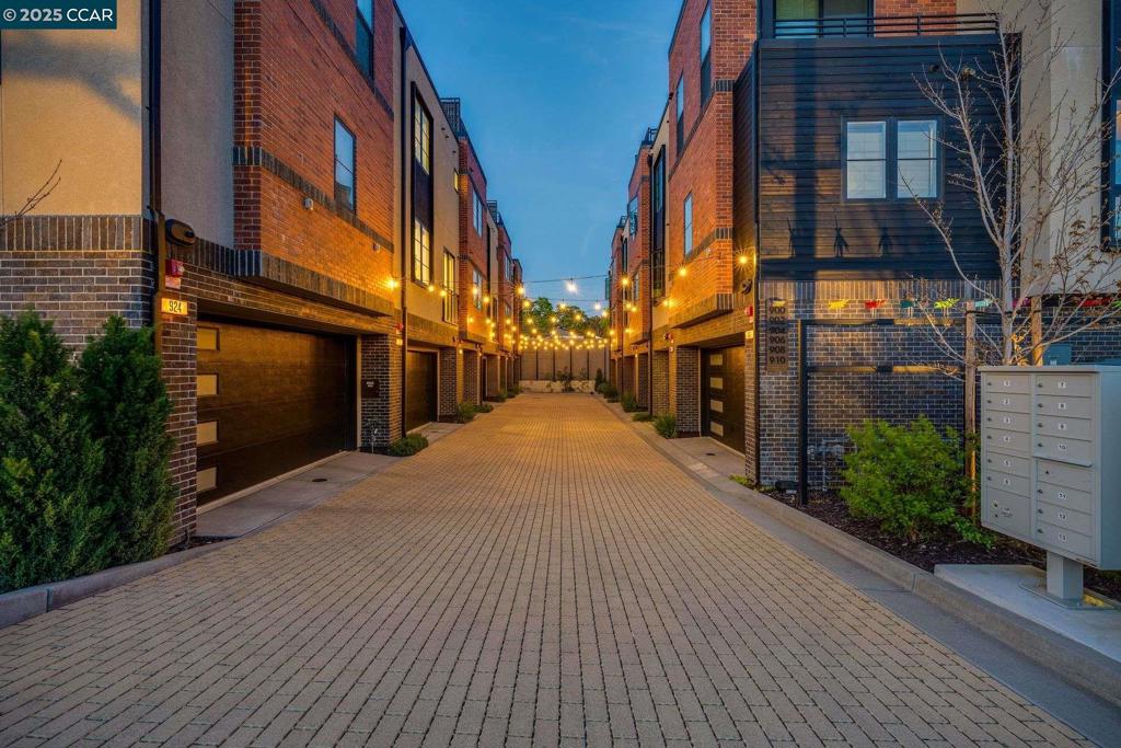 DOWNTOWN LAF - Residential