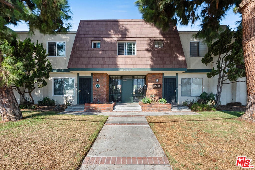 14807 Condon Avenue