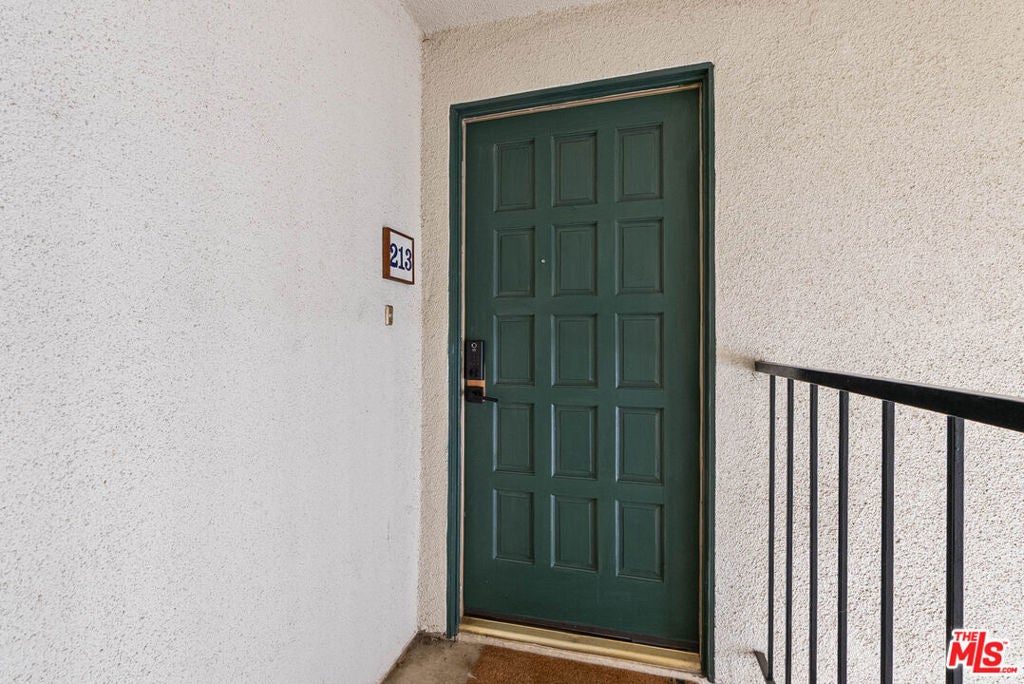 14807 Condon Avenue 213