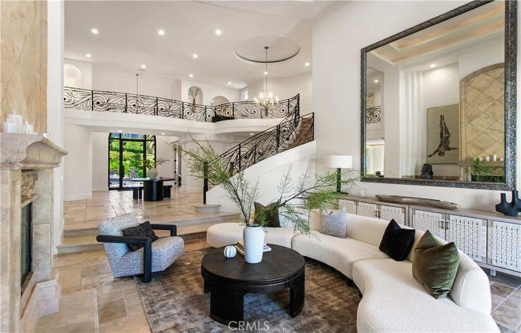 Photo of 11 Shoreridge, Newport Coast, CA 92657 (MLS # OC25234337)