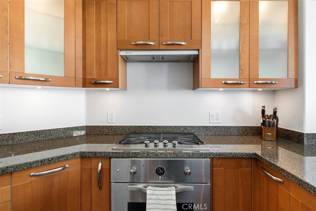 The Plaza (5000 and 8000) (PLZA) - Residential Lease