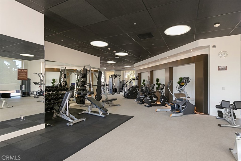 The Plaza (5000 and 8000) (PLZA) - Residential Lease