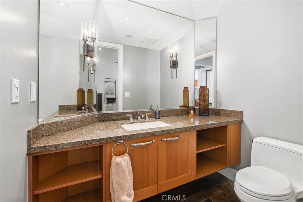 The Plaza (5000 and 8000) (PLZA) - Residential Lease
