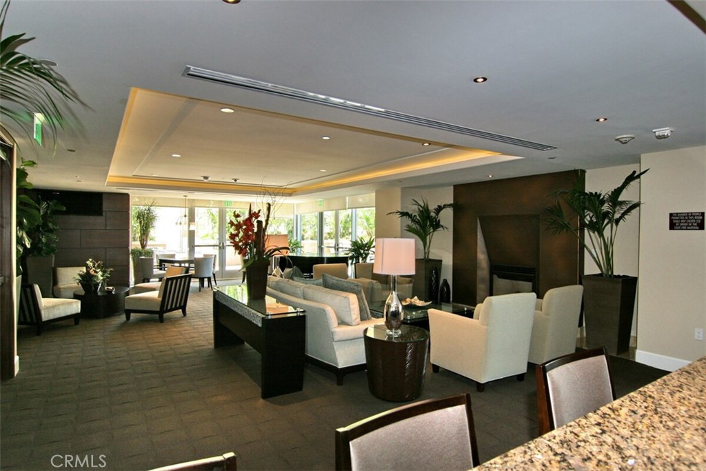 The Plaza (5000 and 8000) (PLZA) - Residential Lease