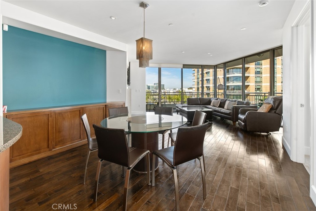 The Plaza (5000 and 8000) (PLZA) - Residential Lease