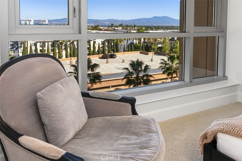The Plaza (5000 and 8000) (PLZA) - Residential Lease