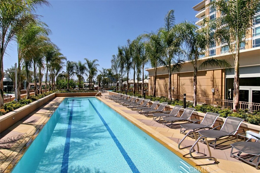 The Plaza (5000 and 8000) (PLZA) - Residential Lease