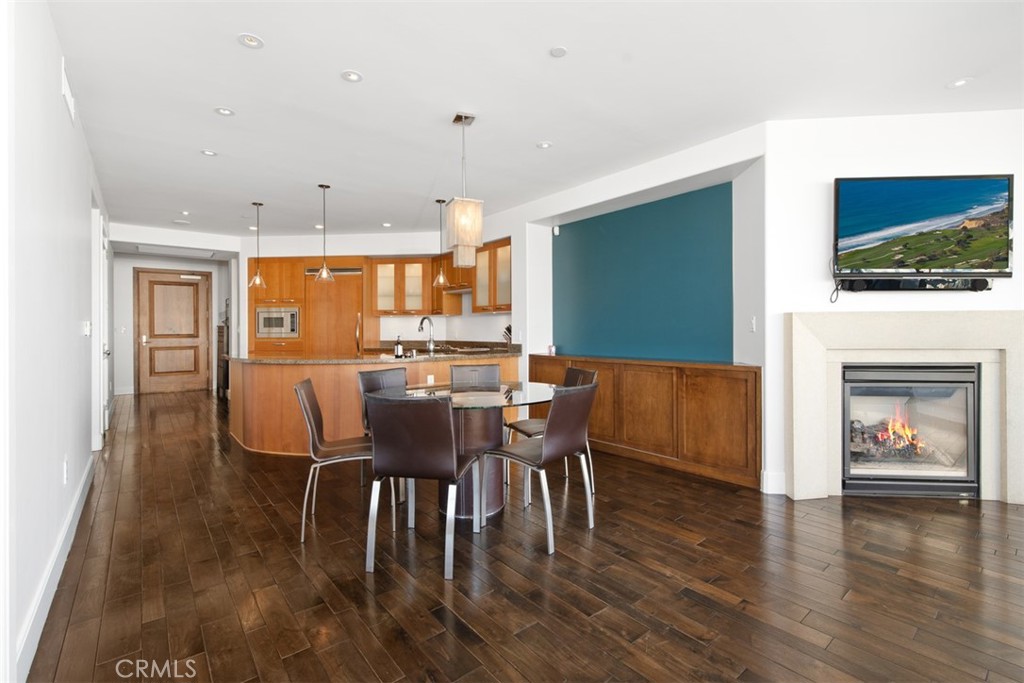 The Plaza (5000 and 8000) (PLZA) - Residential Lease
