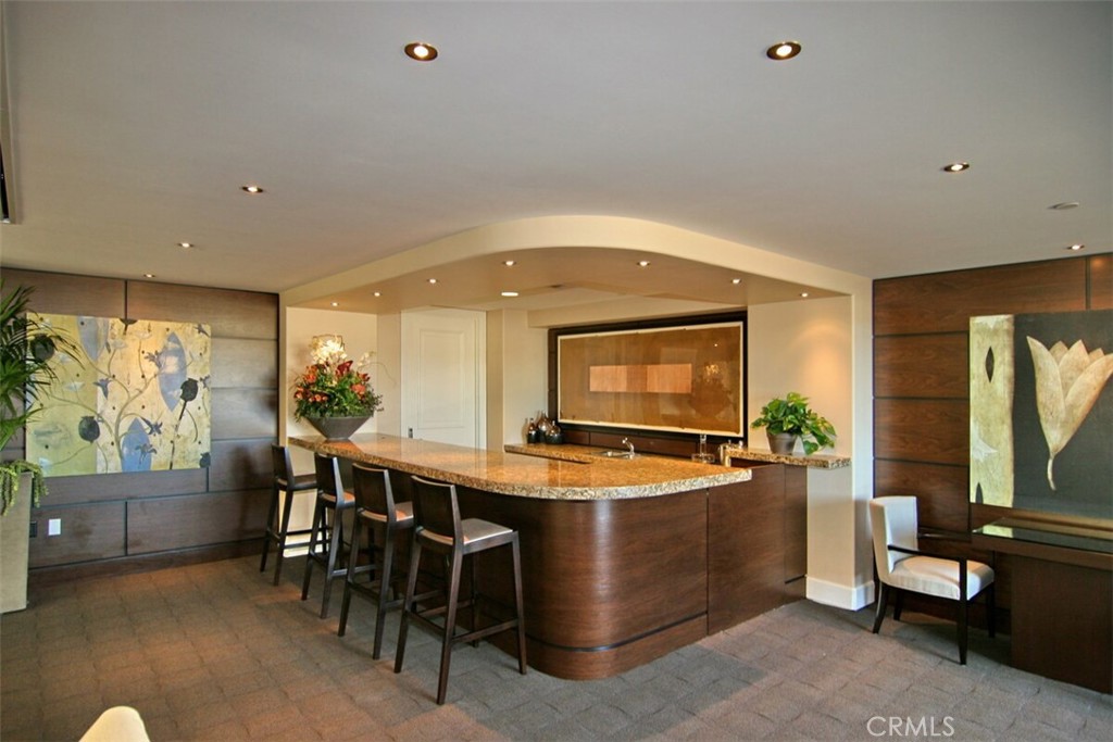 The Plaza (5000 and 8000) (PLZA) - Residential Lease