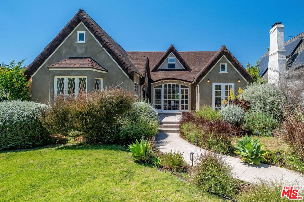 851 S Orange Drive