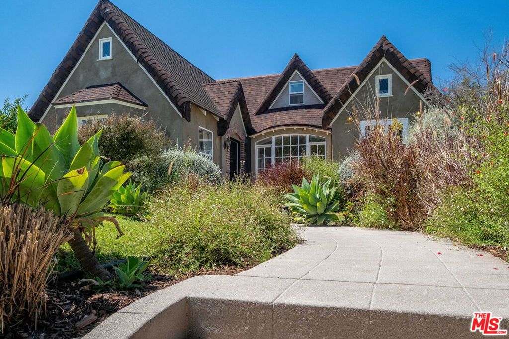 851 S Orange Drive