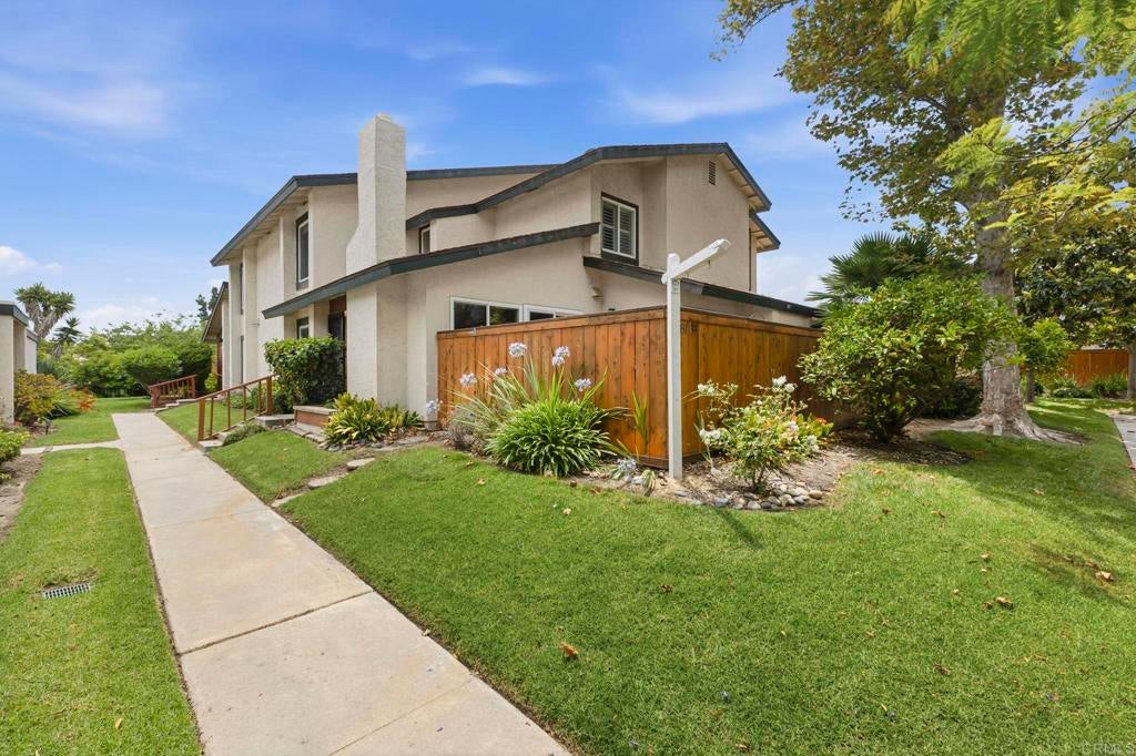 2033 Shadytree Lane