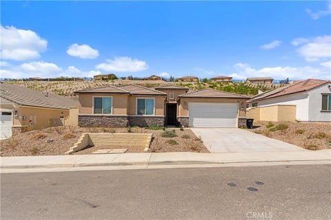 Photo of 4061 Hudson LN, Lake Elsinore, CA 92530 (MLS # CV26186603)