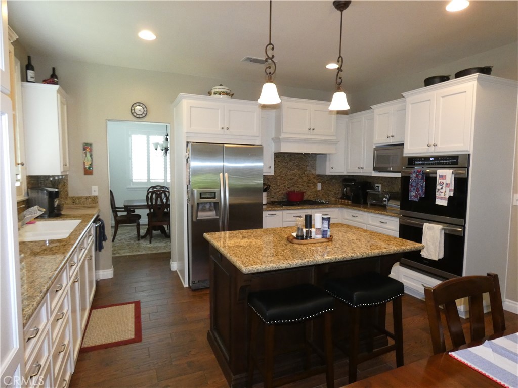 13747 Meadow View Lane
