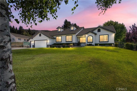 Photo of 13747 Meadow View Lane LN, Yucaipa, CA 92399 (MLS # IG26128147)