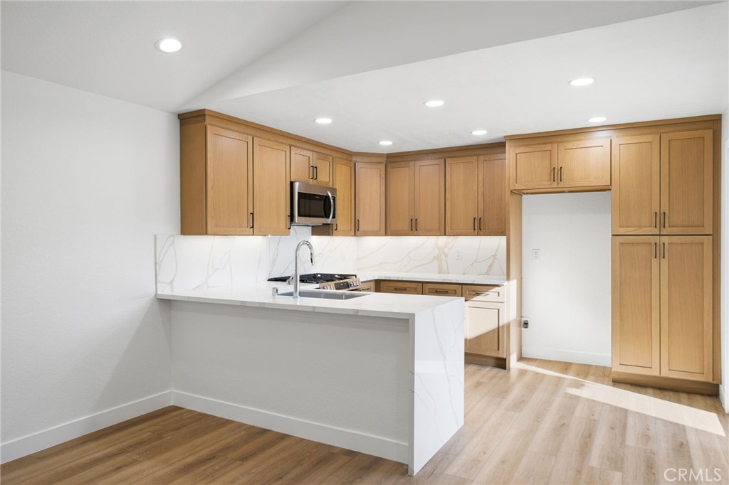 17333 Brookhurst B7