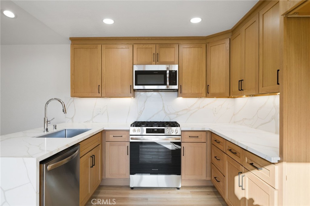 17333 Brookhurst B7
