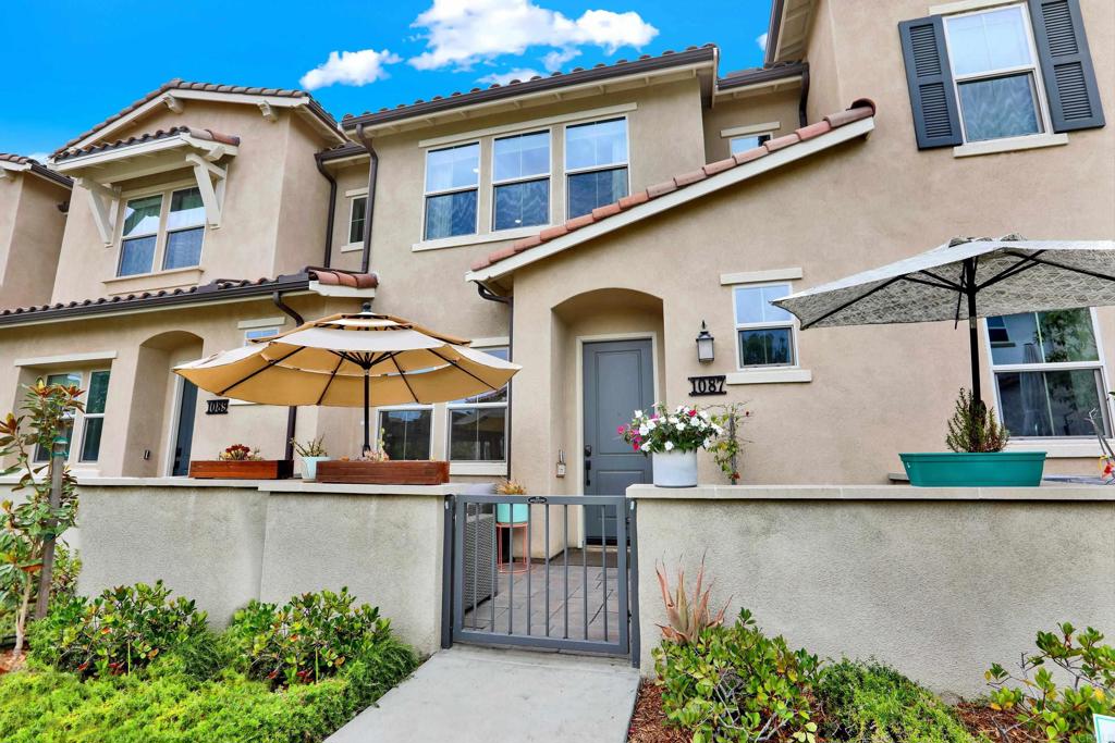 1087 Delpy View