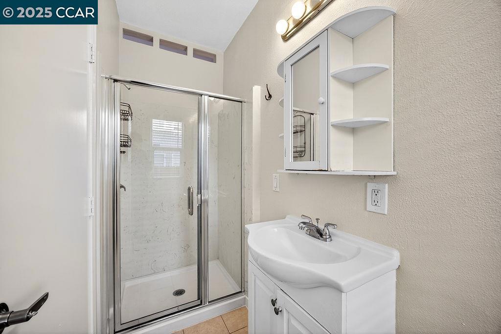 PILL HILL - Residential Lease