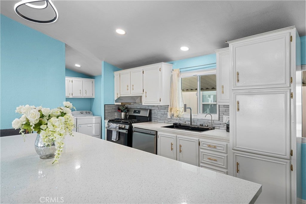 29021 Bouquet Canyon Road 207