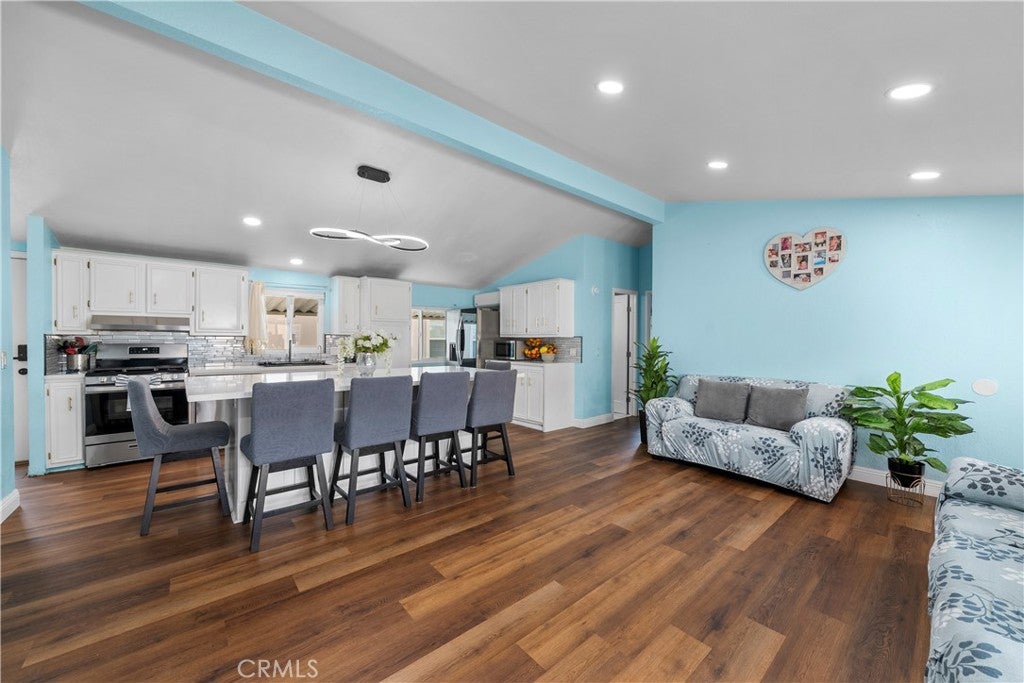 29021 Bouquet Canyon Road 207