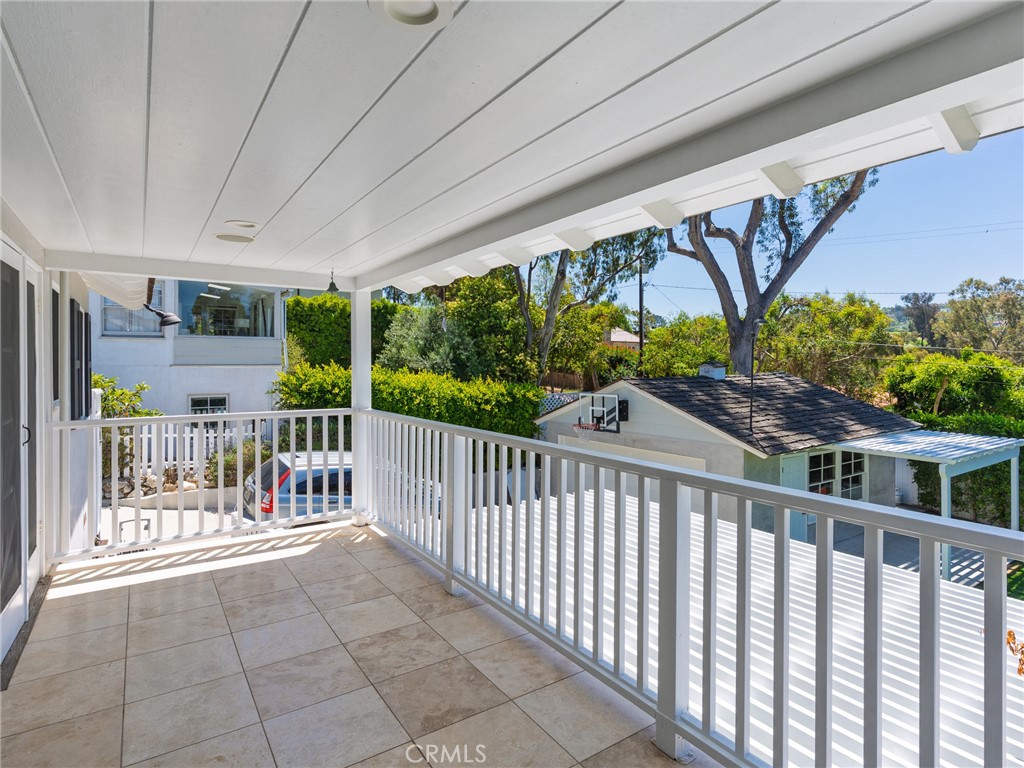 3220 Palos Verdes Drive North