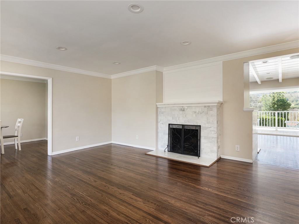 3220 Palos Verdes Drive North