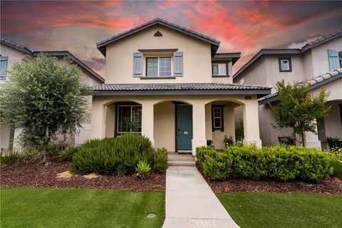 Photo of 404 Garden Way, Colton, CA 92324 (MLS # CV26096112)
