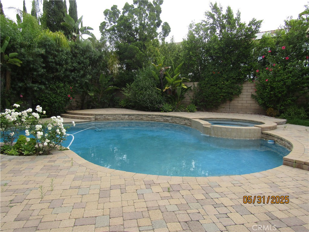 1019 N Sonora Circle