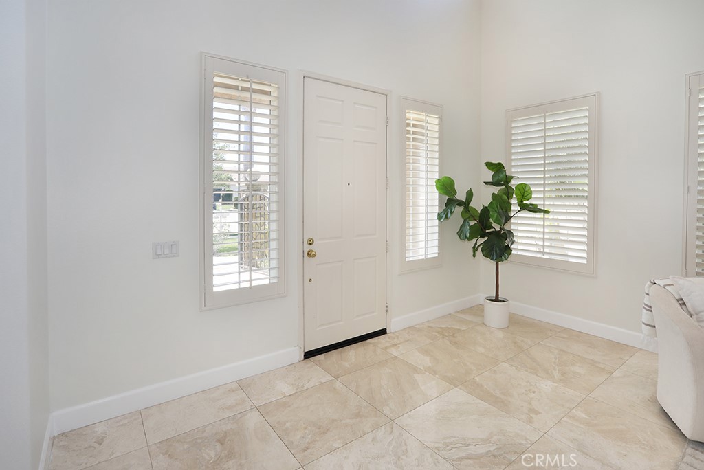 1019 N Sonora Circle