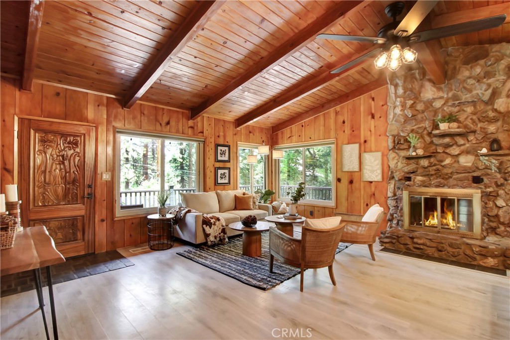 901 Mocking Bird Road