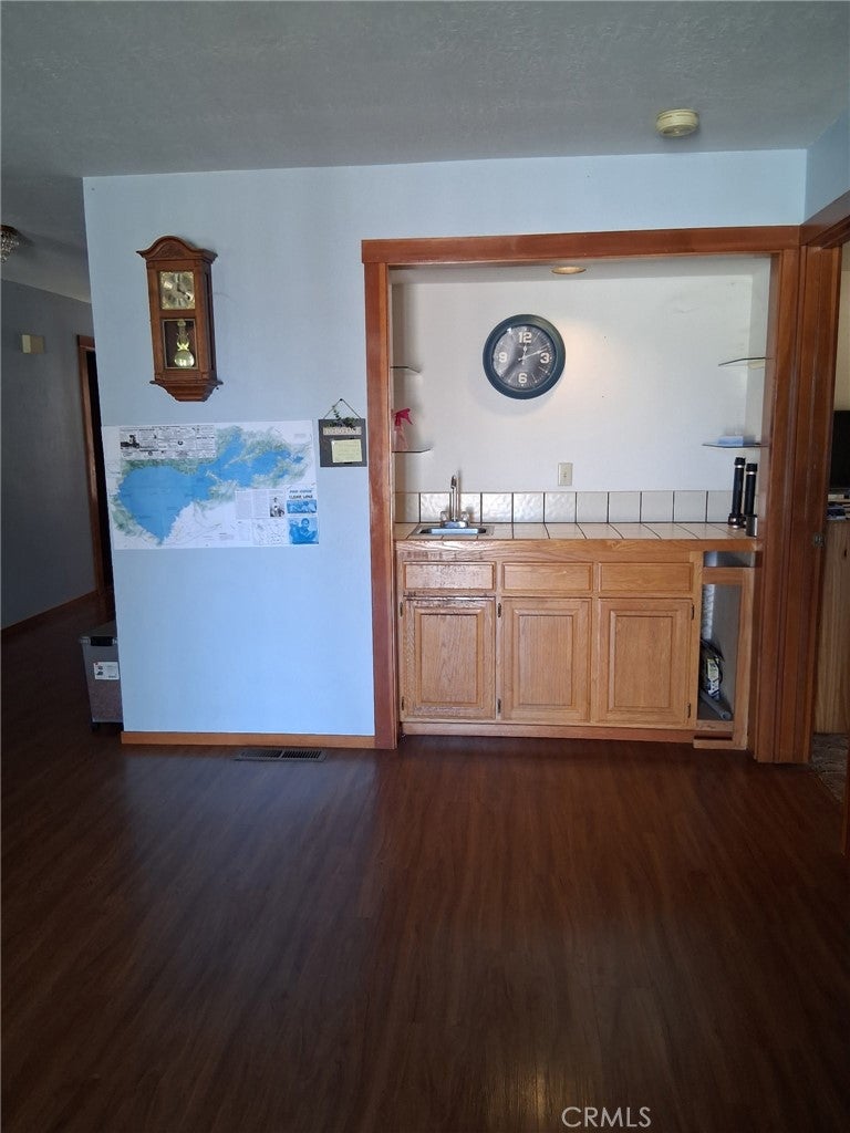 3215 Marina View Dr