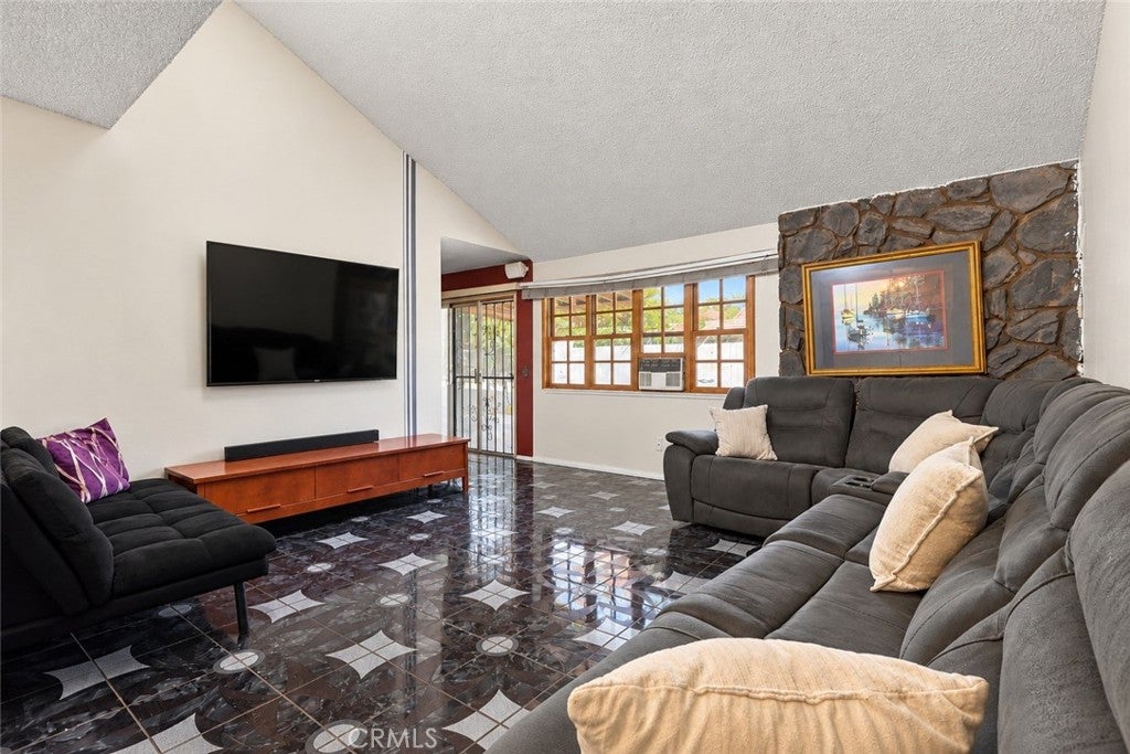 5925 Fuller Court