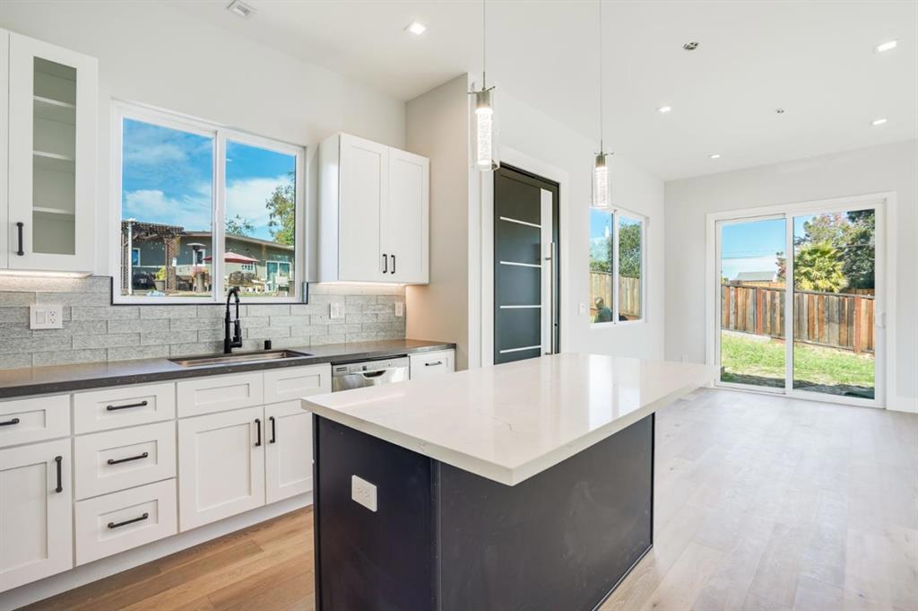 Modern, luxurious, high Ceiling with an amazing mountain view from your living room. Welcome to our new construction ADU, with 3 bedrooms and 3 bathrooms, and comes with a private backyard and private parking. Located in the center of Los Altos Hills with the Los Altos school district, and 2 miles to downtown Los Altos and prestigious Los Altos schools. You are sharing a one-acre lot with the front unit family but with individual access and good privacy. Tenants pay for all utilities, you will have solar to lower your electricity bills. The Landlord is working on landscaping improvement. Tenants pay for their owner's utility, the landlord will be responsible for the landscaping, individual driveway/parking area/backyard/patio, and good privacy. Solar panels are in the application process, they will reduce your electricity bill.
