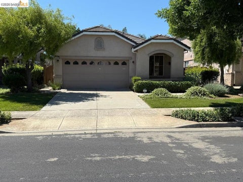 Photo of 168 Remington St ST, Brentwood, CA 94513 (MLS # 41135168)