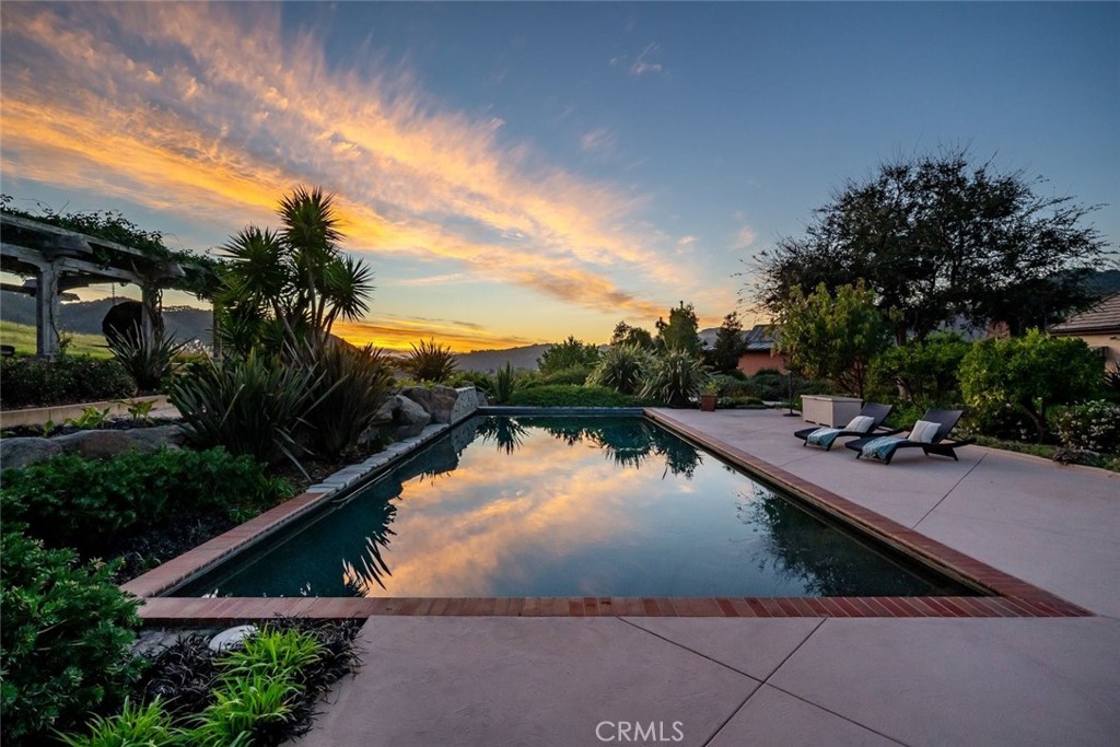6550 Avila Valley Drive