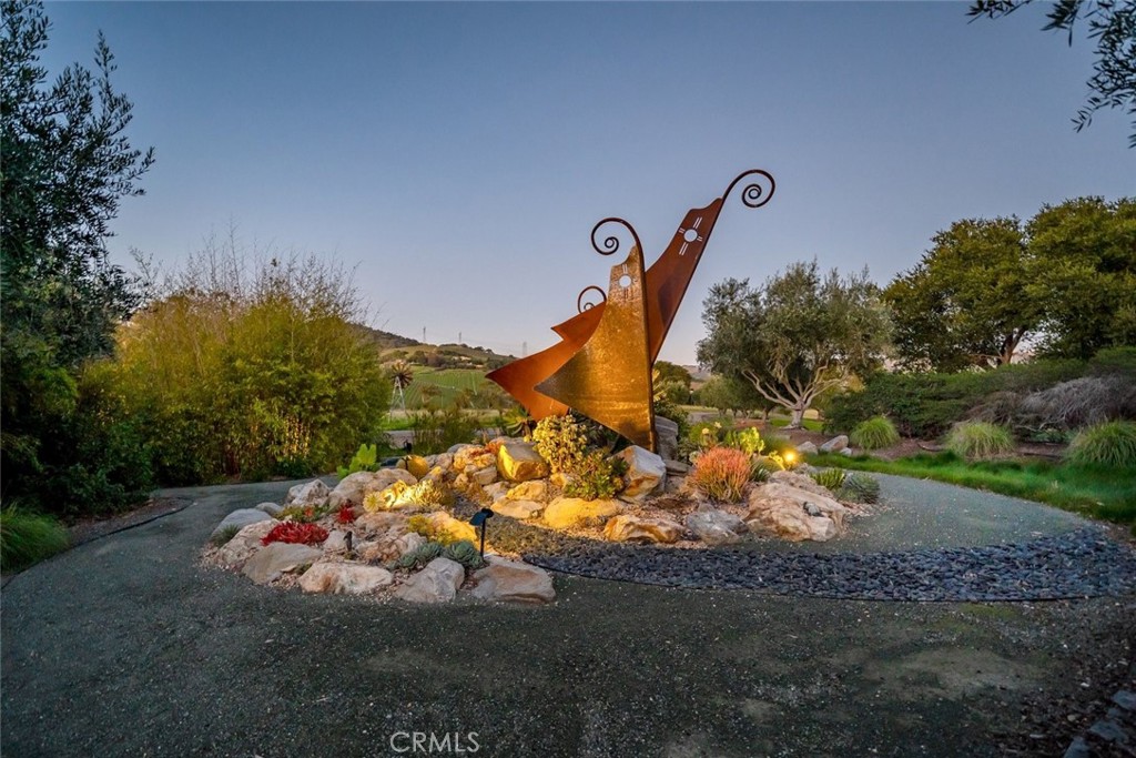 6550 Avila Valley Drive
