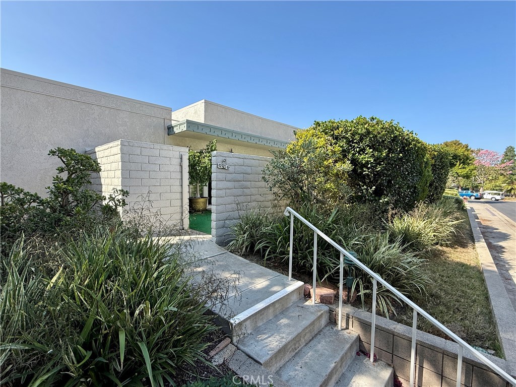 950 Avenida Carmel G