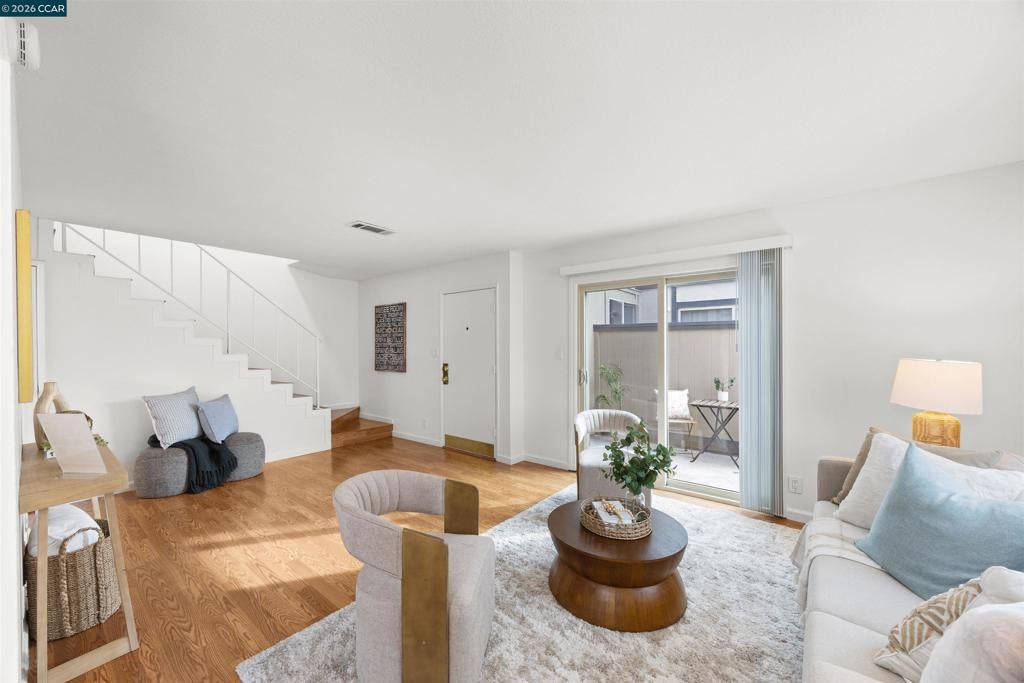 2037 Sierra Rd 2