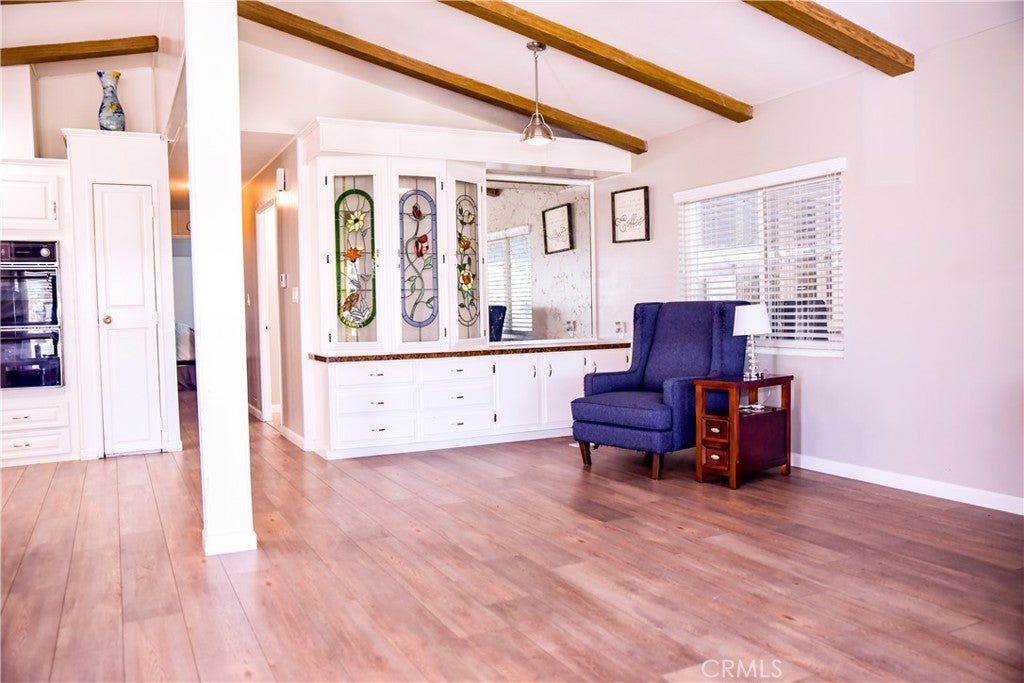 10681 Oak 64
