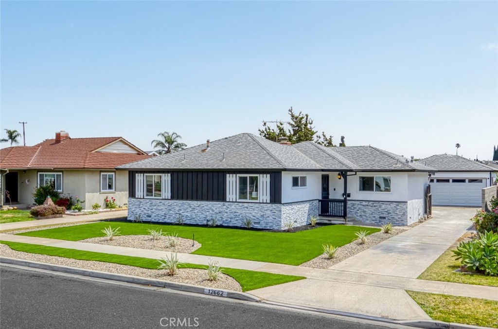 12662 Woodland Lane