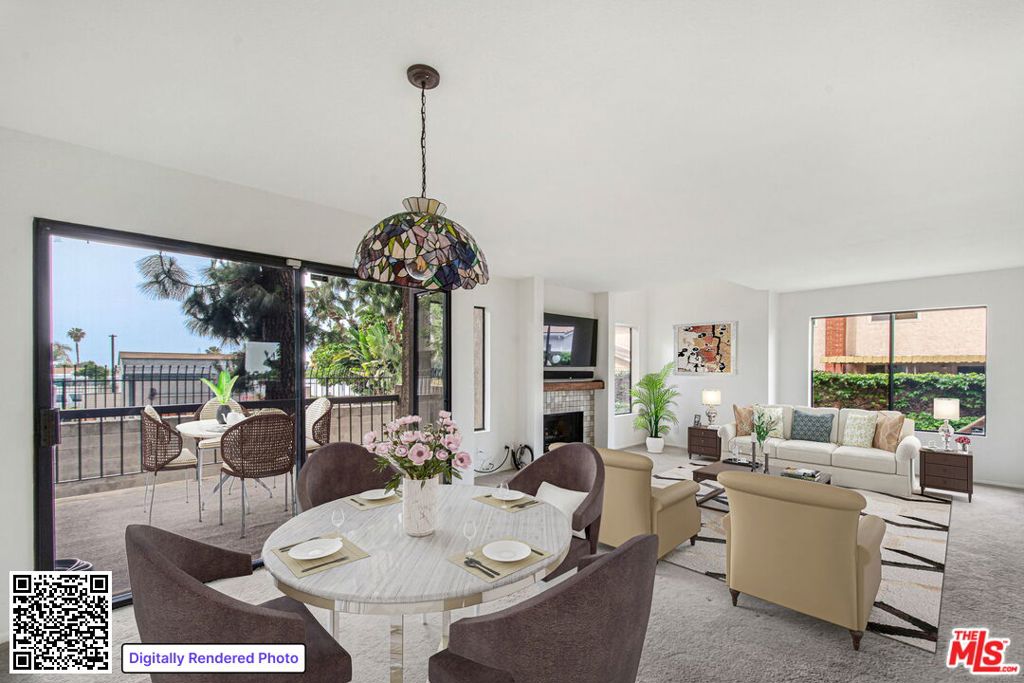 849 E Victoria Street 811