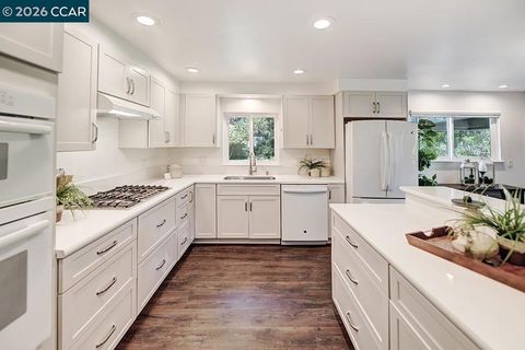 Photo of 2128 Tice Creek Dr Dr #2, Walnut Creek, CA 94595 (MLS # 41129136)