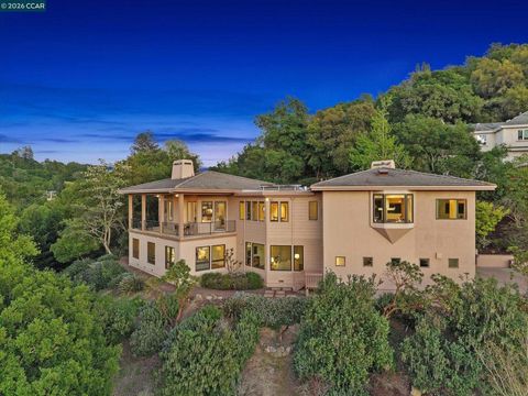 Photo of 1 Gardiner Ct Ct, Orinda, CA 94563 (MLS # 41128548)