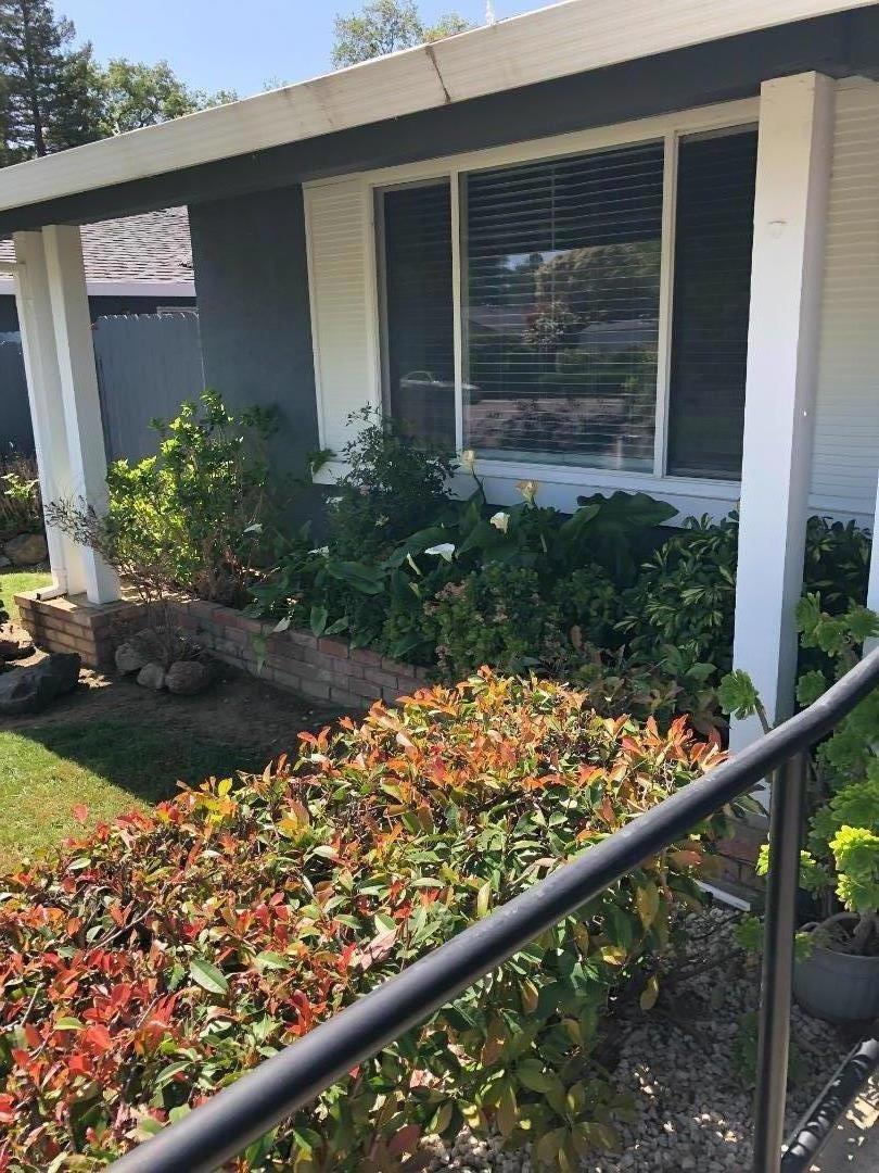 162 N Alamo Drive