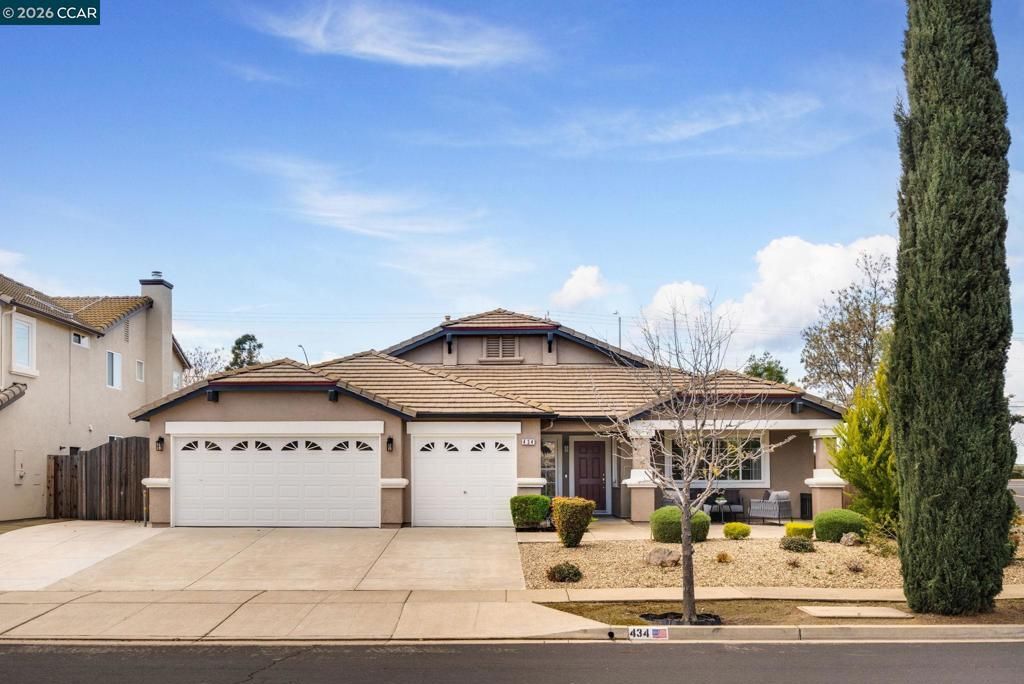 Photo of 434 434 Acacia Dr Ave, Oakley, CA 94561 (MLS # 41124605)