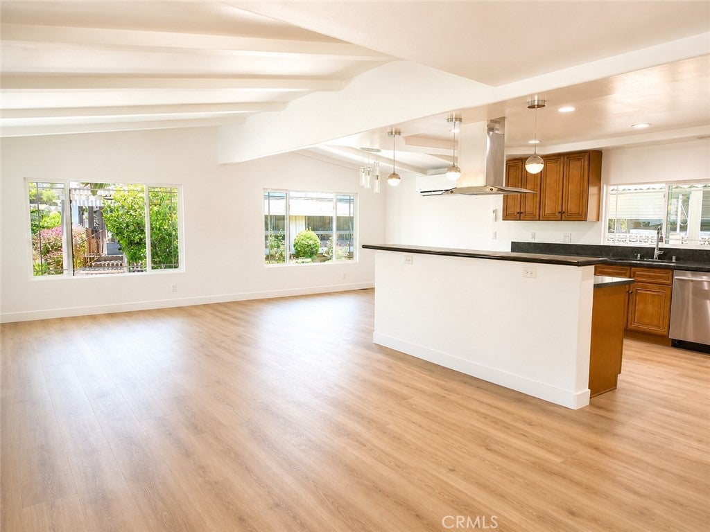 215 Lakepark