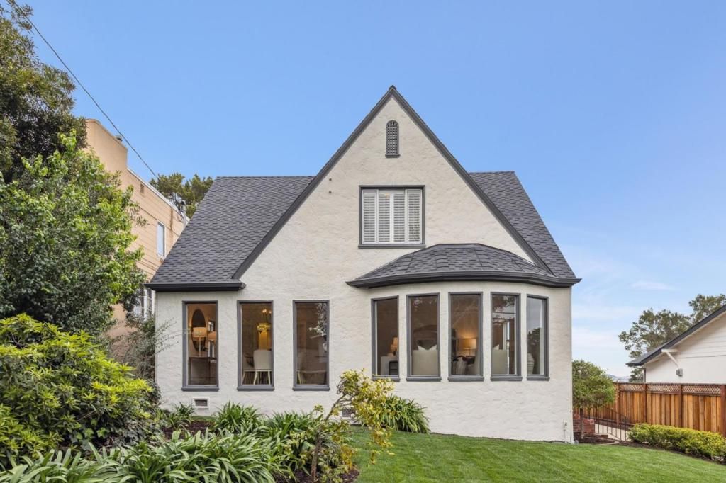 Photo of 2900 Hillside Drive, Burlingame, CA 94010 (MLS # ML82035837)